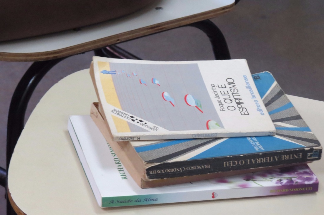 Livros espíritas utilizados em atividades de estudo e divulgação